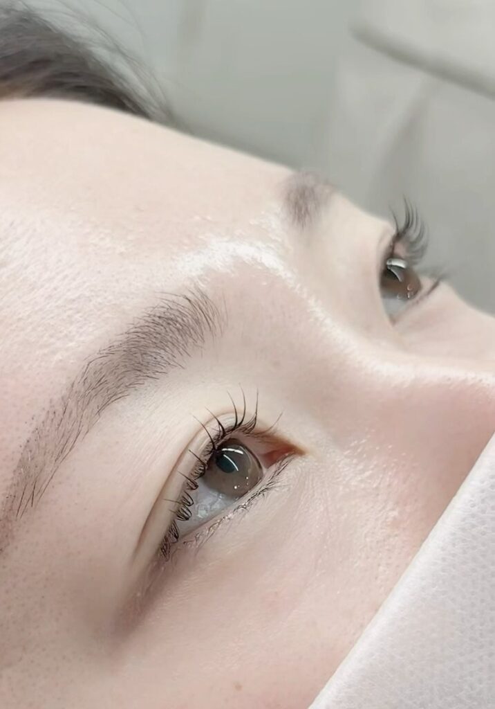 Lifted, curled lashes after the lash lift