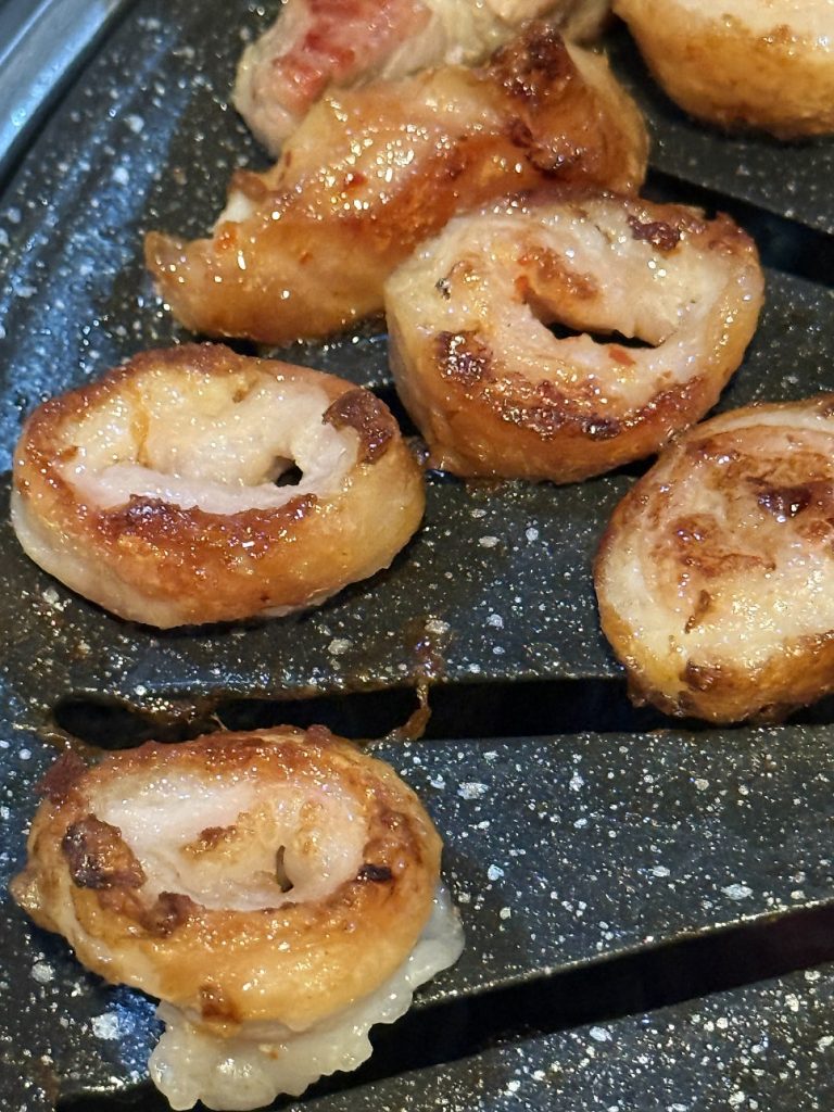 Cross-section of rolled makchang