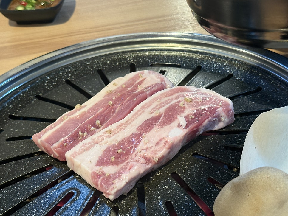 Thick pork belly and king oyster mushrooms