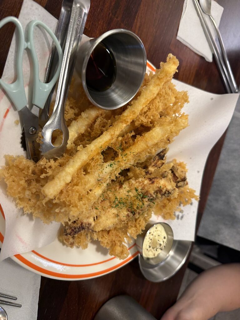 Crispy fried squid with soy sauce and mayo dips