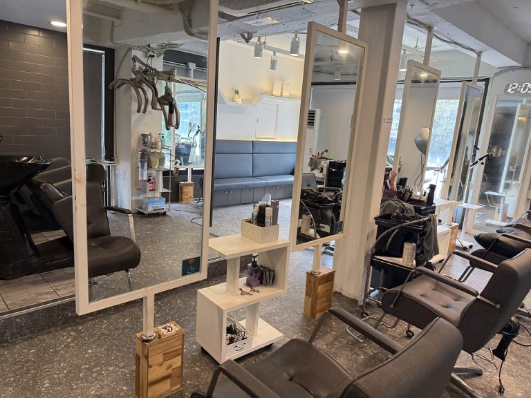 High-End Beauty Lab, Ewha: A Fixed-Price Hair Salon That Rescued My Color-Damaged Hair
