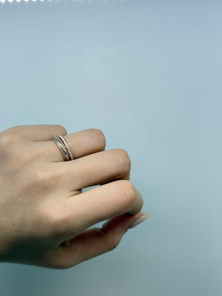 Trying on stacked slim bands