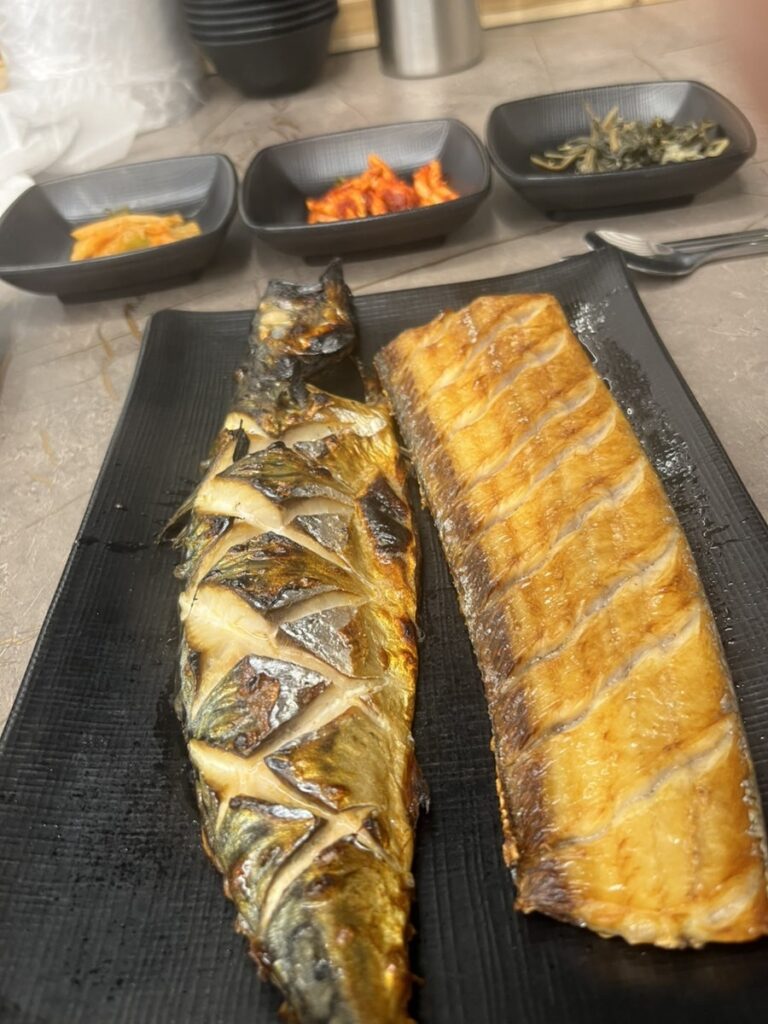 Parkga-ne Godeungeo, Myeongdong: Oven-Grilled Mackerel with Pot Rice and Free-Refill Side Dishes