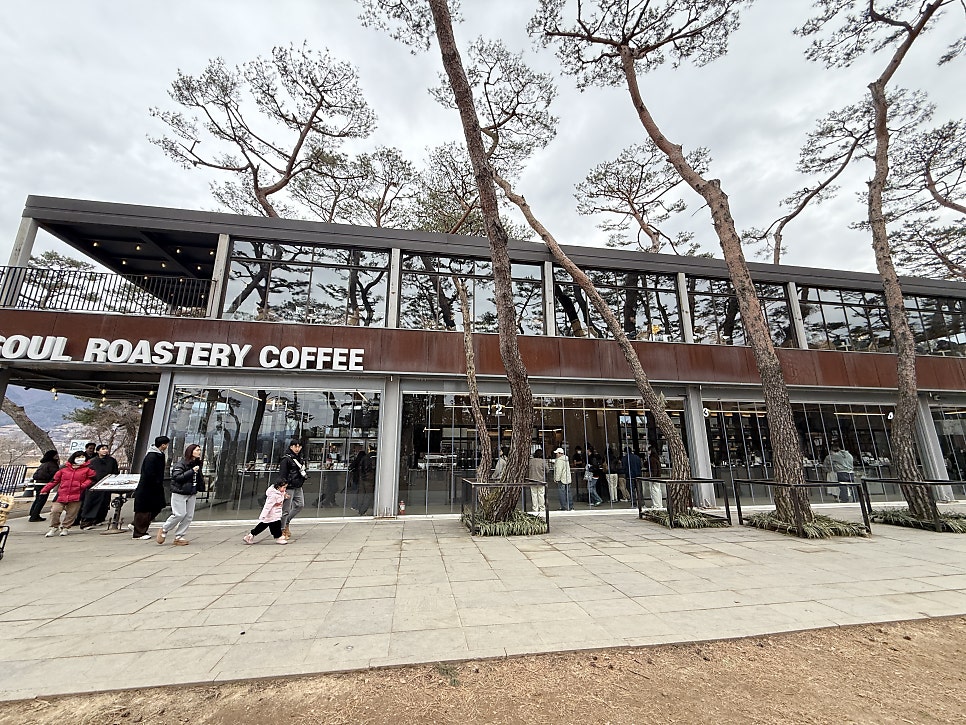Long Soul Roastery Coffee sign on the building